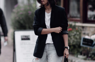 Celine Cabas Tibi Mules Blazer and Jeans Outfit Streetstyle Jiawa Liu Beige Renegade